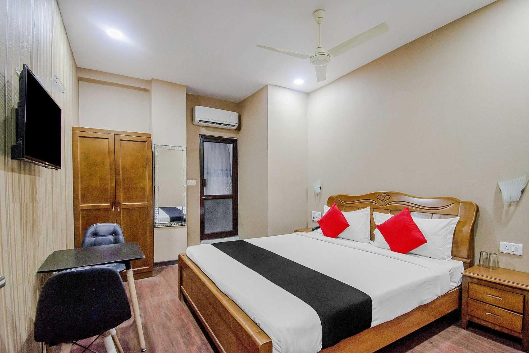 Collection O Mg Guest House Kolkata Bagian luar foto