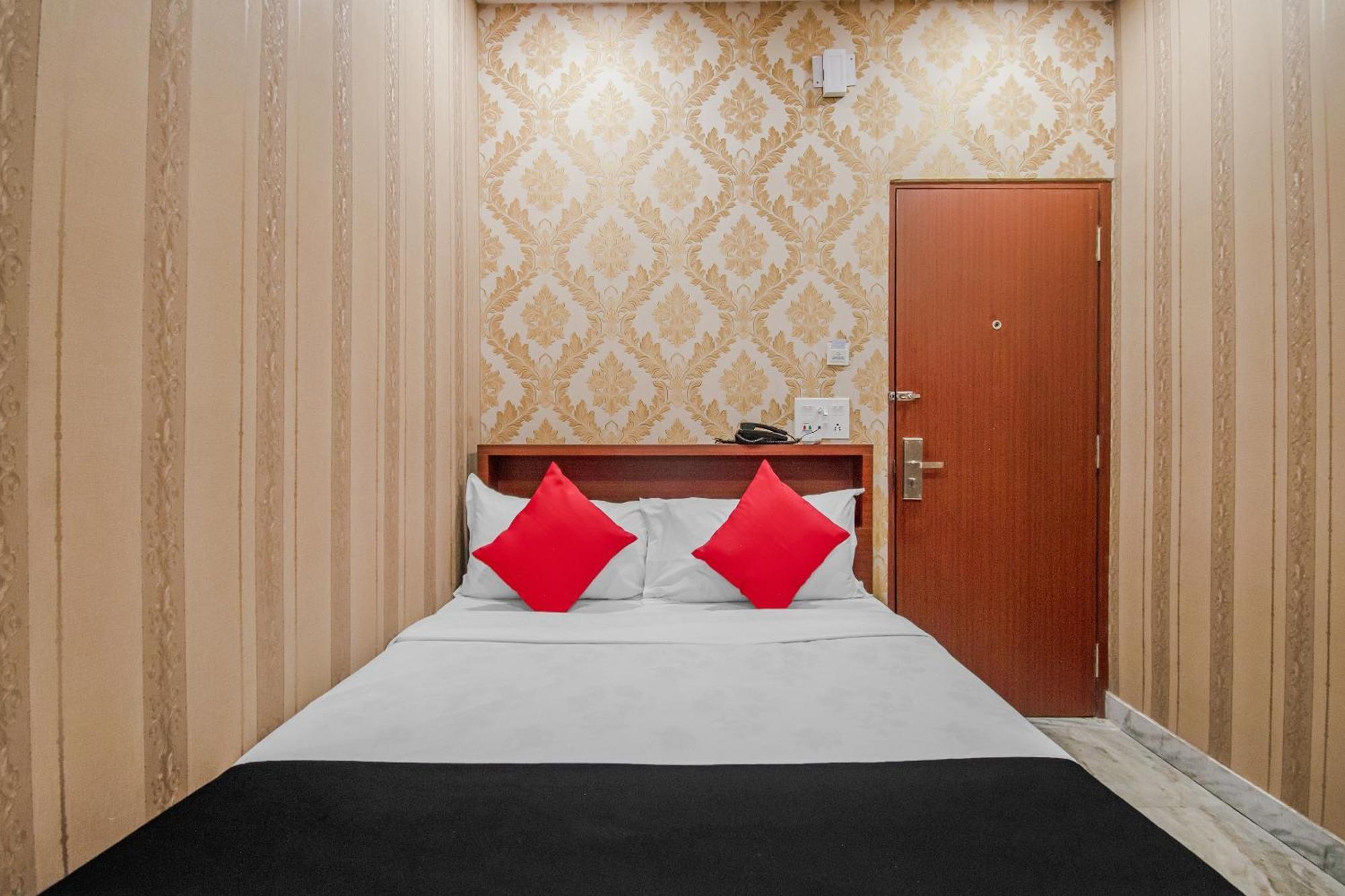 Collection O Mg Guest House Kolkata Bagian luar foto